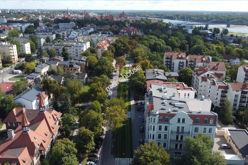 Usługi  for rent, Toruń