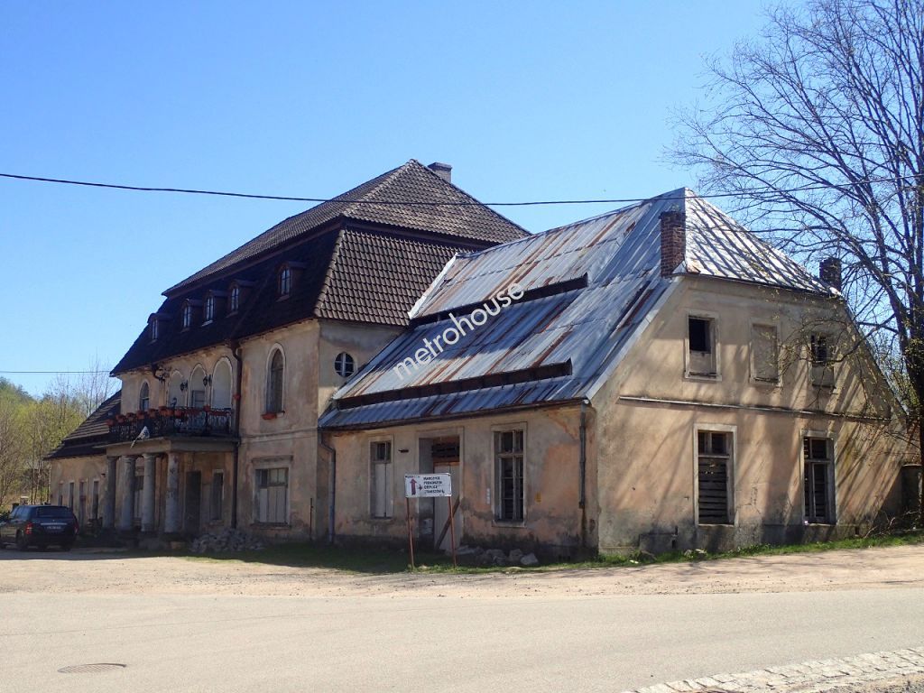 Dworek / pałac  for sale, Jeleniogórski, Staniszów